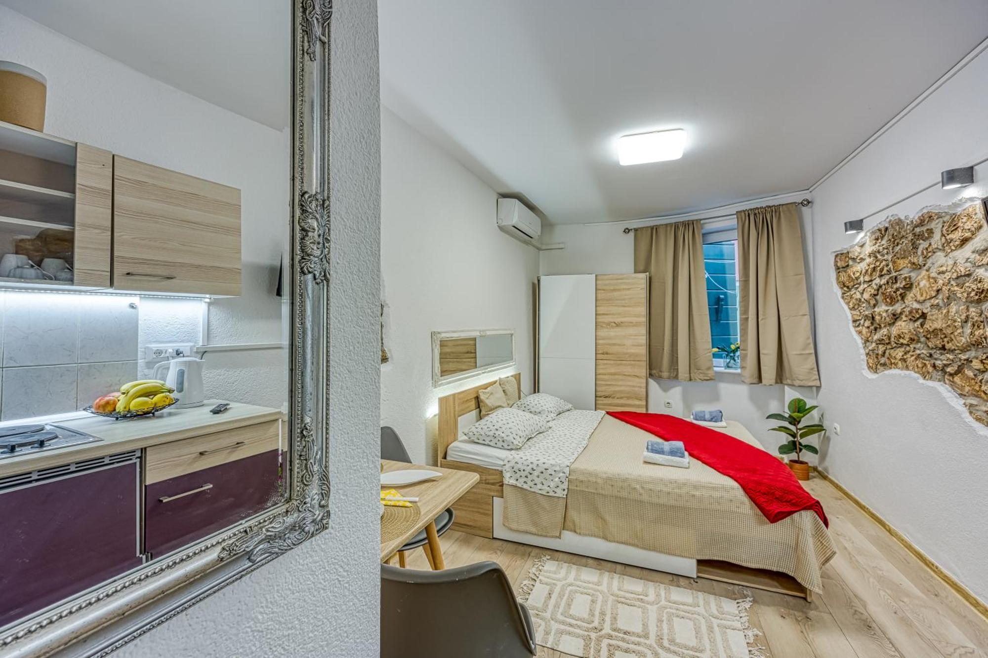 Studio Katarina Ρόβινι Εξωτερικό φωτογραφία